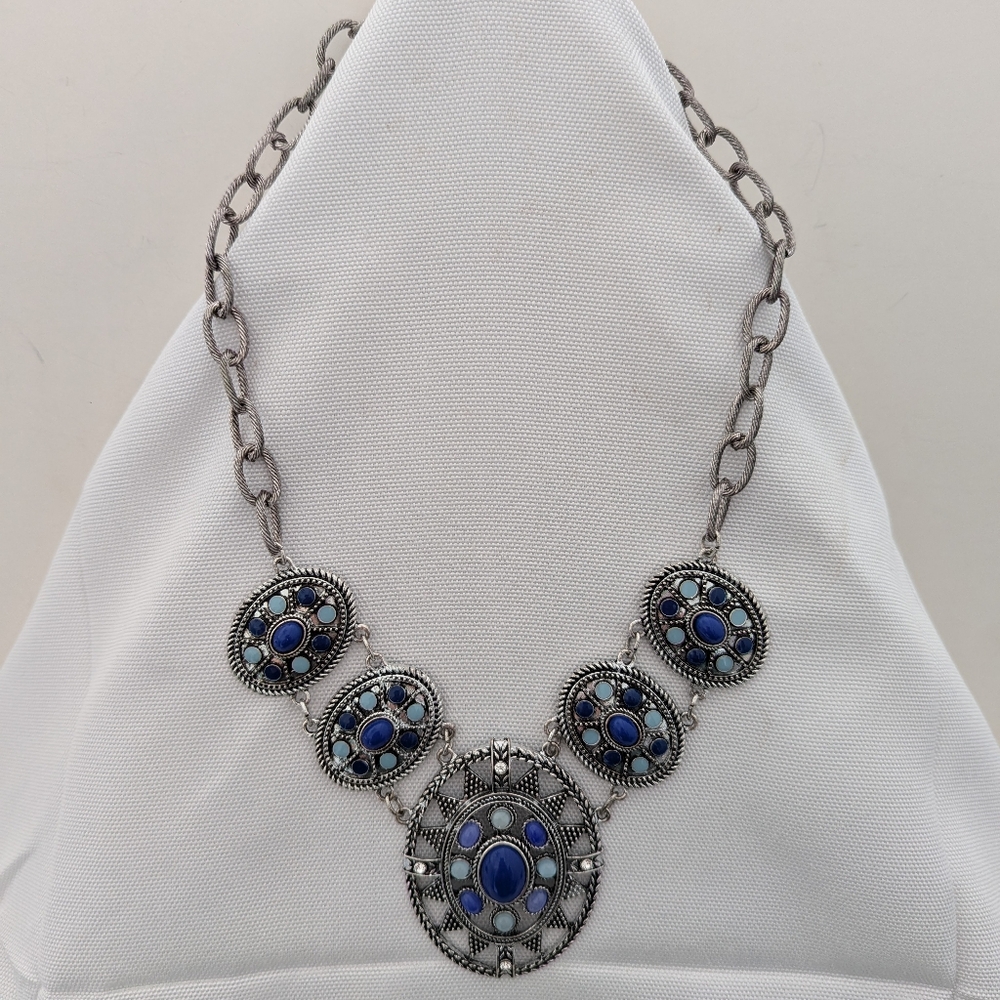 E.L. Design Fashion Necklace